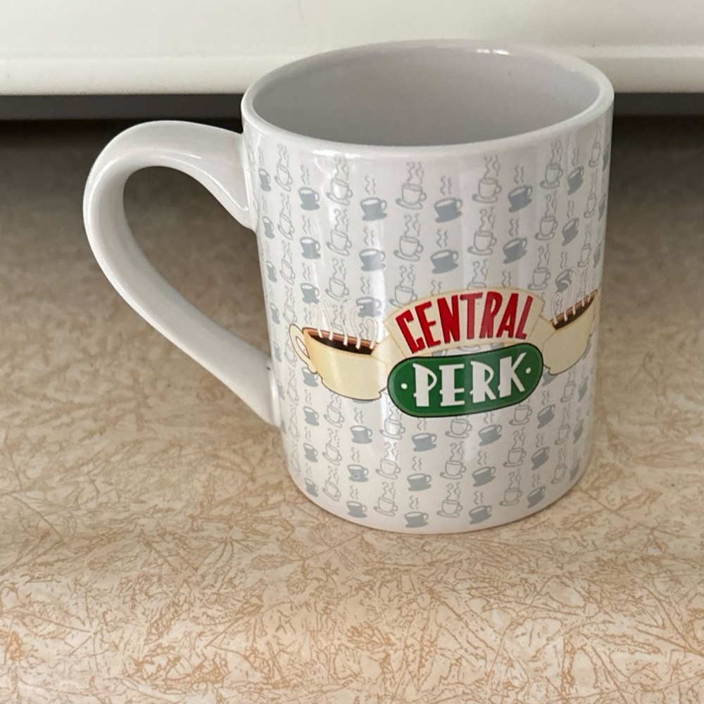 Central Perk Friends the TV Series Ceramic Coffee Mug 14oz - By G&G